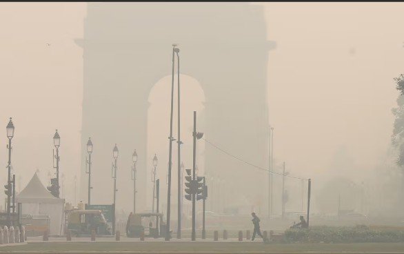 Delhi Records Worst Air Quality in Country as AQI Soars to 322