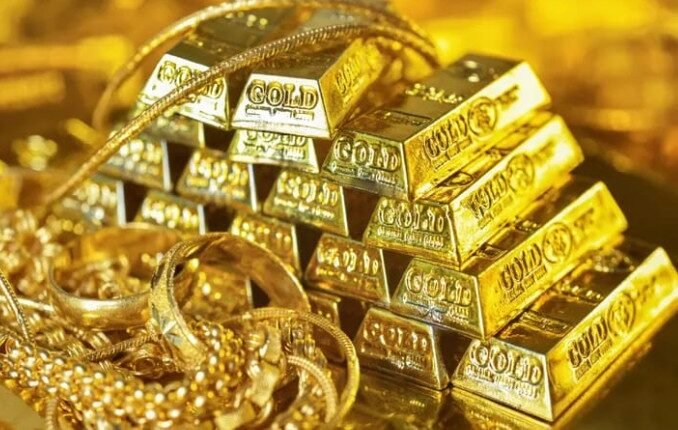 Gold Prices Fall Today: Latest 24K & 22K Rates in Mumbai, Delhi, Bengaluru and More (Nov 20)