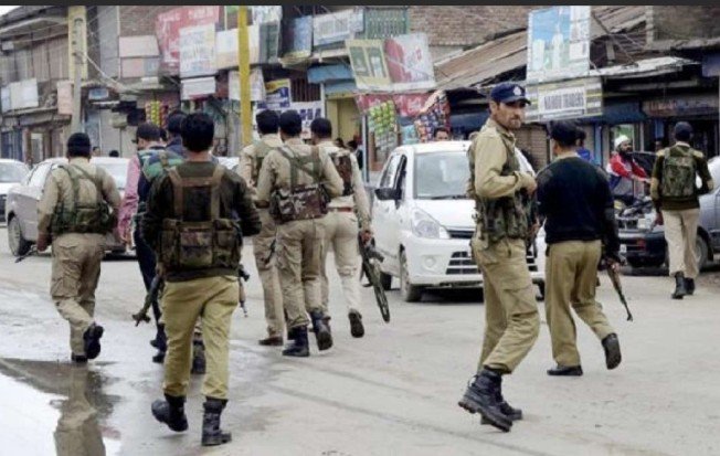 Kashmir Police Launch Widespread Raids in Major Crackdown on Jamaat-e-Islami