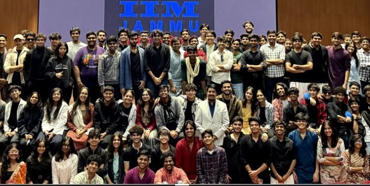 Balwant Thakur launches innovative Performing  Arts Course at IIM Jammu