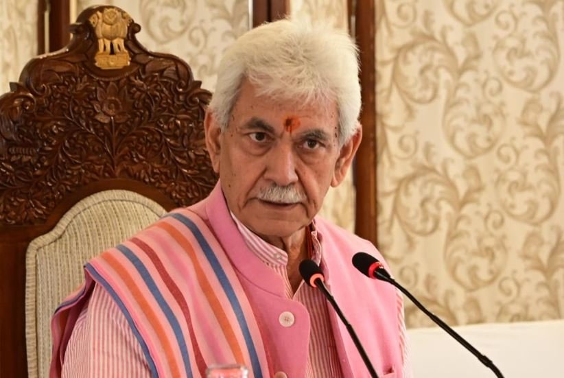 Lieutenant Governor Greets People on the eve of Prakash Parv of Guru Nanak Dev Ji