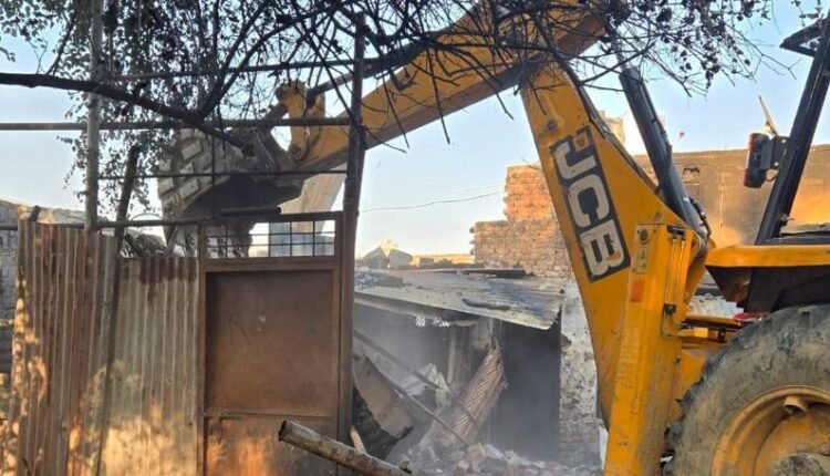 District Administration Jammu demolishes illegal structures, retrieves 3.5 kanal prime land