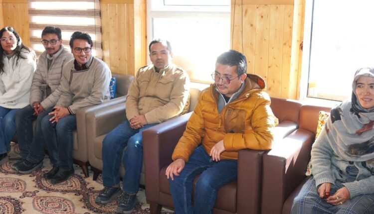 JKAS officers express gratitude to LG Kavinder Gupta for elevation of Moses Kunzang as Administrative Secretary