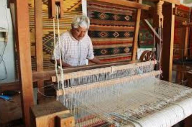 Textiles Ministry sanctions 100 more modern looms for carpet weavers