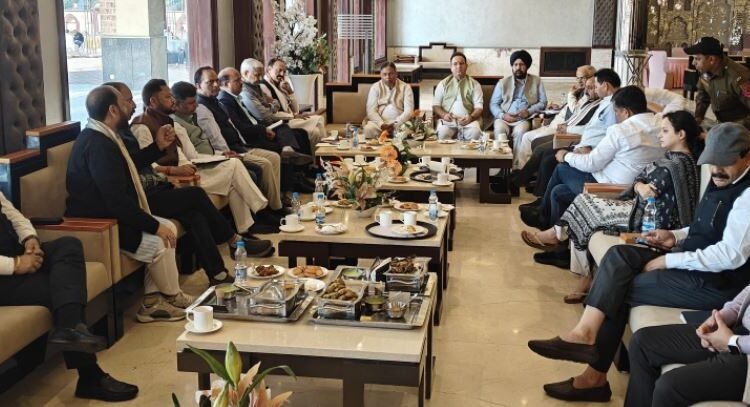 Sat Sharma, Sunil Sharma chairs BJP MLAs meeting, calls for welfare oriented governance to reach every household