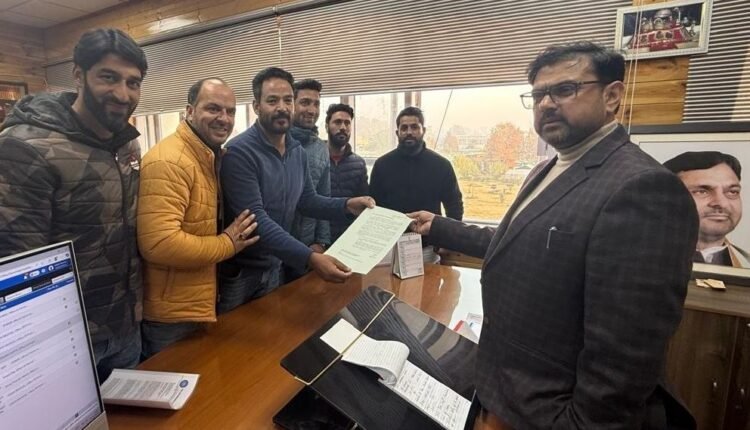 Satish Sharma meets delegations; reviews development issues, public grievances