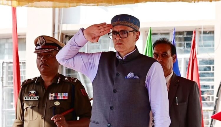 Jammu accords warm welcome to CM Omar Abdullah on arrival after Darbar Move