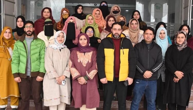 JKEDI Pulwama Concludes Fourth Batch of MDP under RAMP at Pampore Campus
