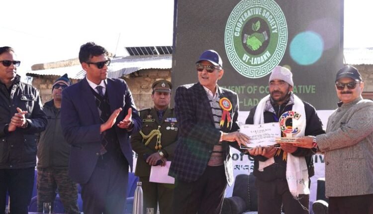 LG Kavinder inaugurates 2-day Cooperative Trade Fair 2025