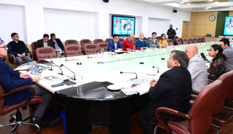 Omar Abdullah Pushes Strategic Tourism Promotion Plan for J&K