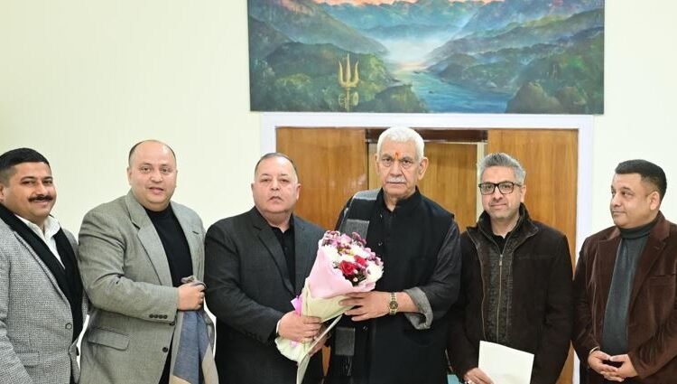 Patnitop Hoteliers Call on LG, Flag Snowfall Woes