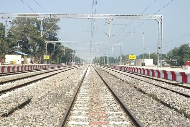 UP Government Inks ₹200 Crore Agreement to Boost Modern Rail Infrastructure