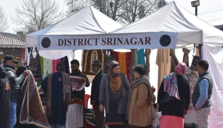 H&H Deptt Kashmir organizes Trainee Products’ sale at Kashmir Hatt Srinagar