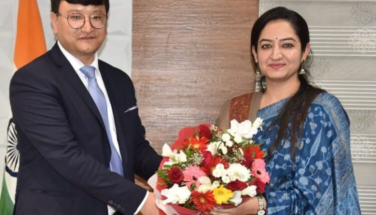 Minga Sherpa assumes office as Deputy Commissioner Udhampur