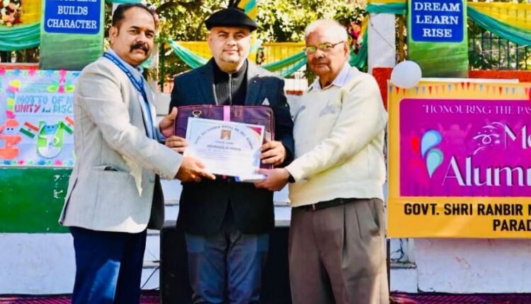 Amit talks about early realisation of Individual talent during Ranbirites Alumni Meet