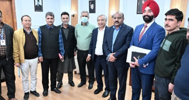 Deputy Chief Minister calls for simplifying rules for workers’ welfare