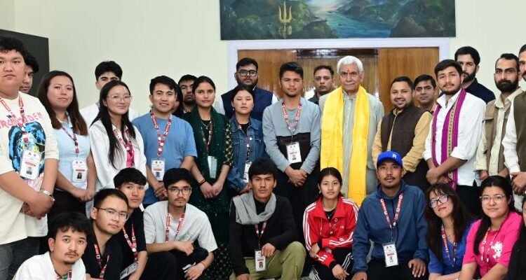 LG interacts with youth from Ladakh visiting Jammu under ABVP's Students' Experience in Regional Understanding (SERU) initiative
