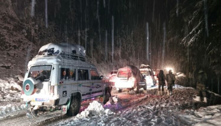 Over 150 passengers evacuated safely from snowbound Sinthan Top; DC Kishtwar leads swift rescue operation