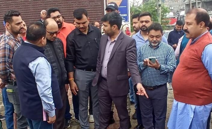 Commissioner JMC conducts extensive inspection of Wards 26, 39 & 66, assures time-bound redressal of civic issues