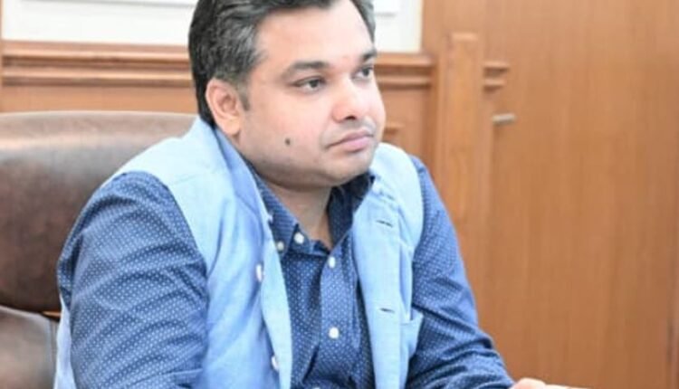 Dr Piyush Singla calls for stronger Wi-Fi and connectivity across government offices in J&K