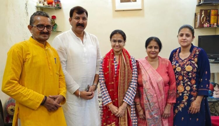 Arvind Gupta felicitates Sugandha Gupta for securing AIR 207 in UPSC CSE 2025