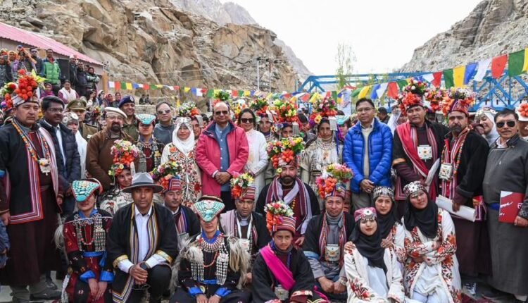 L-G Vinai Kumar Saxena inaugurates Apricot Blossom Festival at Darchiks in Aryan Valley