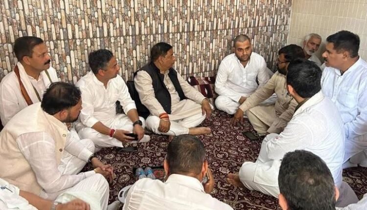 BJP leadership visits bereaved families in Ramnagar, express deepest condolences