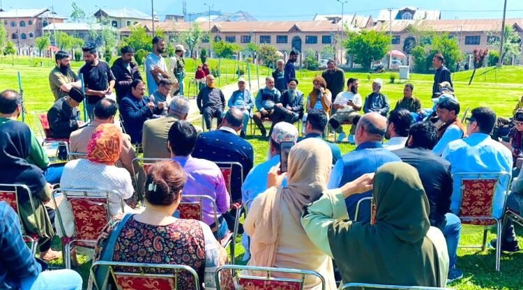 Mubarak Gul tours Eidgah areas, reviews development Projects