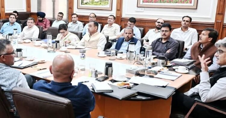 J&K reviews stock buffer, cracks down on violations and urges public not to panic over supplies