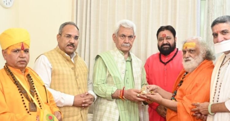 Spiritual leaders of Jammu Kashmir Sant Samaj Nyas call on Lieutenant Governor Manoj Sinha