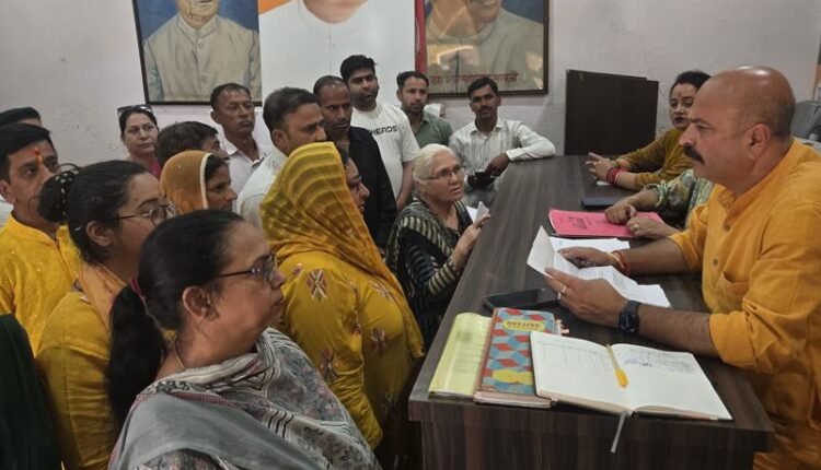 Grievances Heard, Assurances Given: Yudhvir Sethi Holds Public Darbar