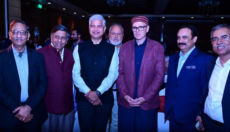 CM Omar hosts dinner in honour of Parliamentary Standing Committee on Finance in Gulmarg