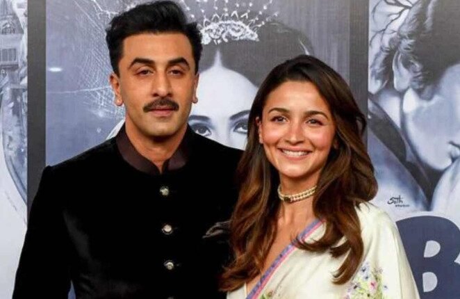 Ranbir Kapoor-Alia Bhatt Stand by Mom Neetu Kapoor at ‘Daadi Ki Shaadi’ Premiere