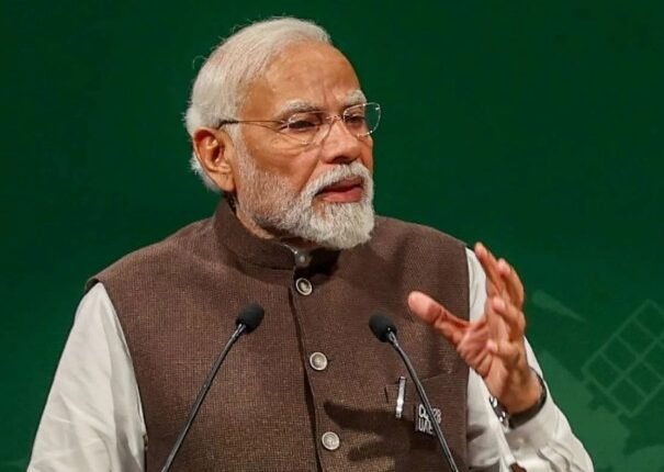 Narendra Modi Reviews Renewable Energy Push as India Crosses Major Green Milestone