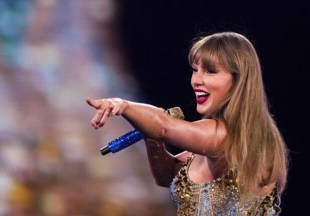 Taylor Swift Announces Global Concert Expansion for 2026 Tour