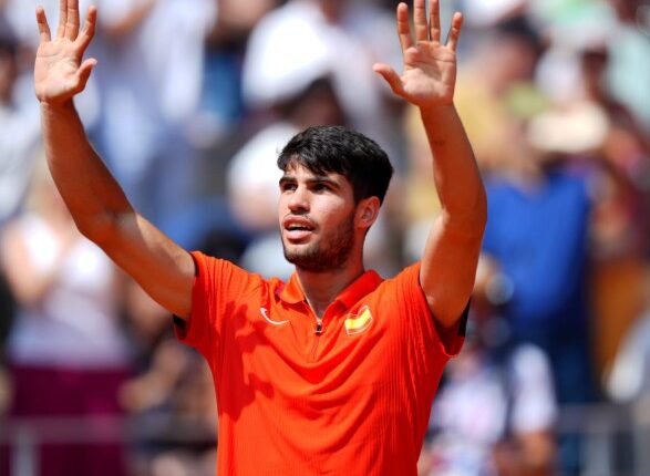 Carlos Alcaraz Advances Ahead of Major Tournament
