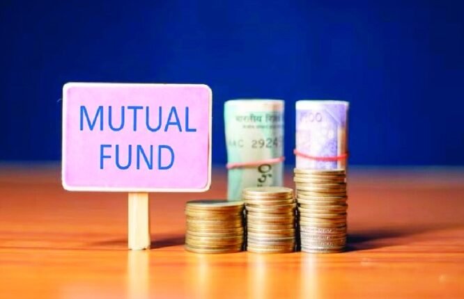 Equity Mutual Fund Inflows Slip 5% in April Amid Cautious Investor Sentiment