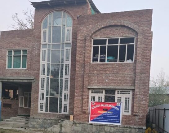 Anantnag Police Crack Down on Drug Network, Demolish Illegal Structures in Larnoo