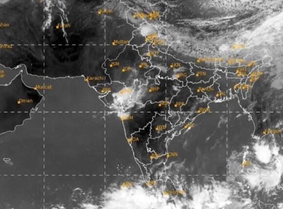 IMD Forecasts Southwest Monsoon Arrival Over Kerala by May 26