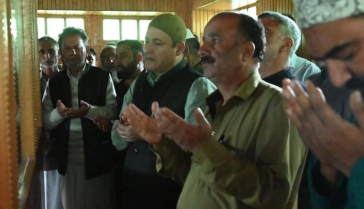 Javid Dar pays obeisance at Syed Mewaan Shah Qalander shrine, reviews Horticulture infrastructure in Rafiabad