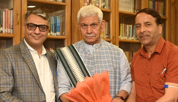 Kashmir Chamber President calls on Lieutenant Governor in Srinagar