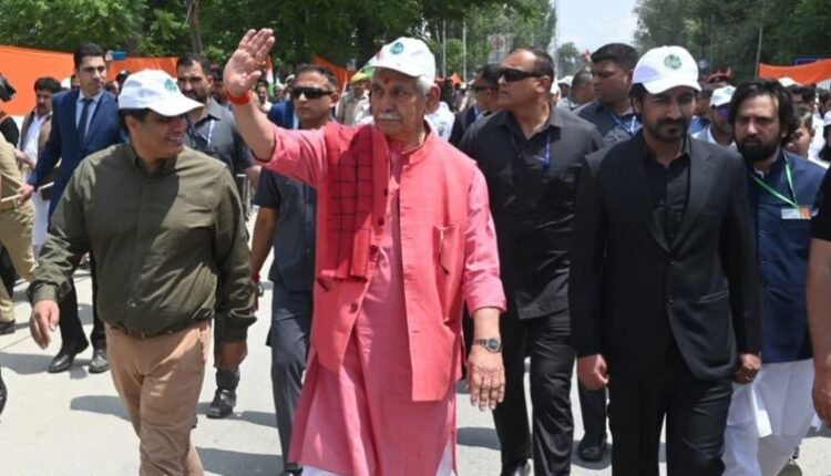 LG Sinha joins Drug-Free J&K Padyatra in Baramulla, announces two new campaign pillars