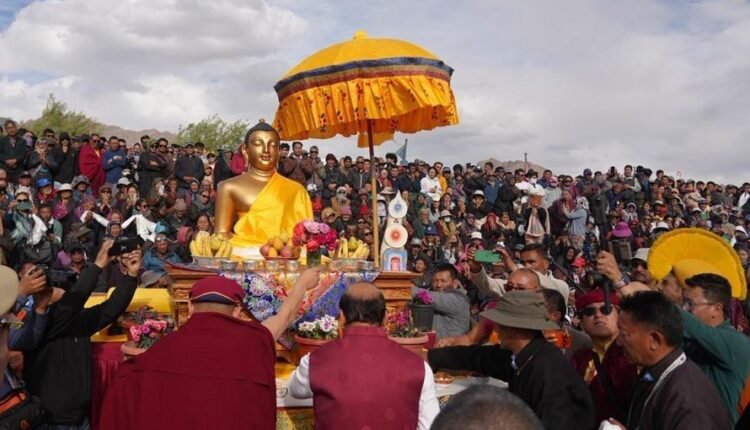 Over 1.18 lakh devotees pay obeisance during 14-day exposition in Leh & Zanskar