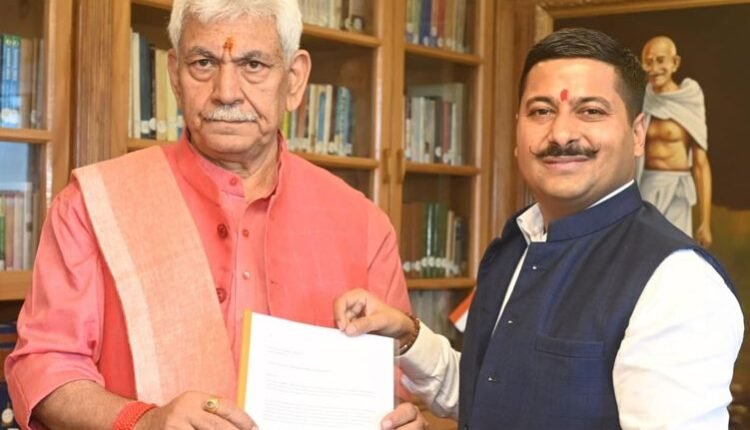 Gaurav Gupta Meets LG Manoj Sinha, Seeks Fast-Track J&K Semiconductor Policy