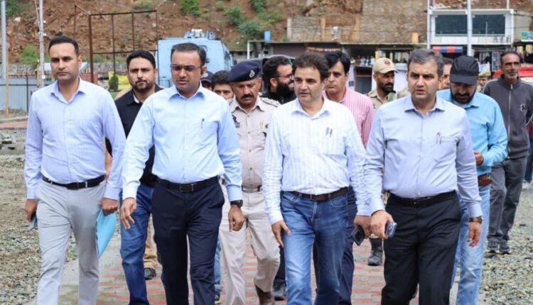 Divisional Commissioner Jammu reviews Shri Amarnath Ji Yatra-2026 arrangements at Banihal
