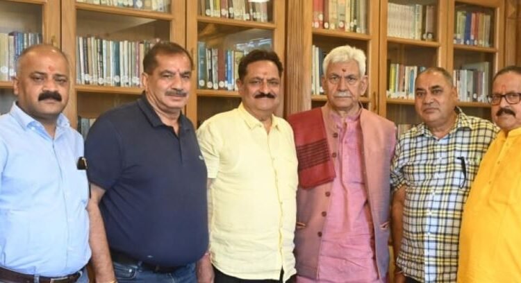 Anil Gupta-Led Amarnath Yatra Welfare Society Delegation Calls on LG Sinha in Srinagar