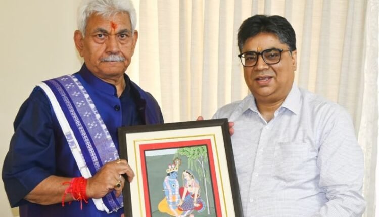 LG lauds SMVD Narayana surgeon for 100 successful joint replacements in remote border districts