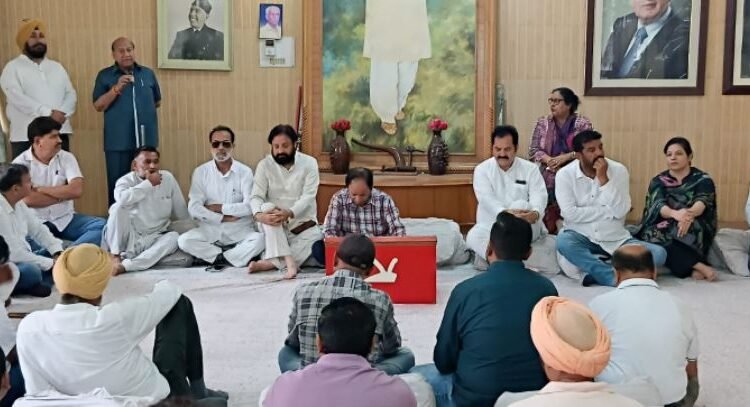 Jammu and Kashmir has been pushed into a position of constitutional and political inferiority: Rattan Lal Gupta