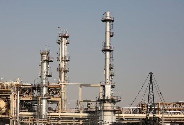 Oil Prices Surge 4% After Fresh US-Iran Military Exchange Rocks Middle East