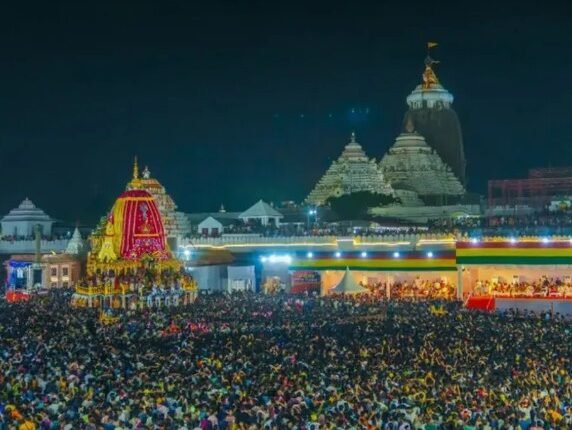 Rath Yatra 2026: Devotees Resume Pulling Sacred Chariots Amid Resonant 'Jay Jagannath' Chants